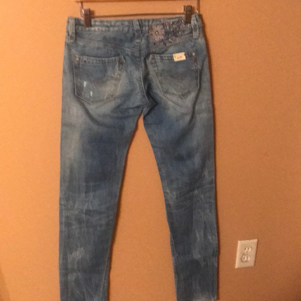 Jean - Picture 2 of 6